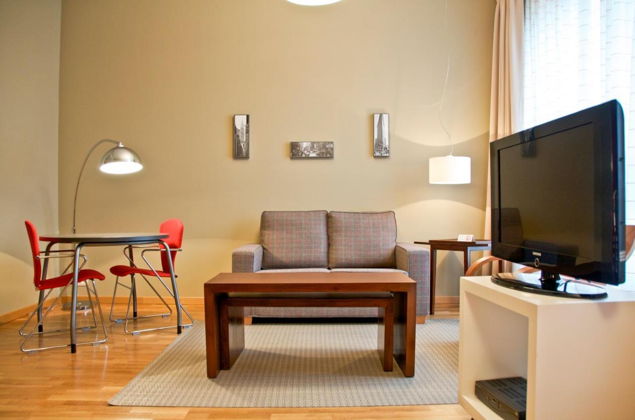 Mas Aparthotel Eu Брюссель Экстерьер фото