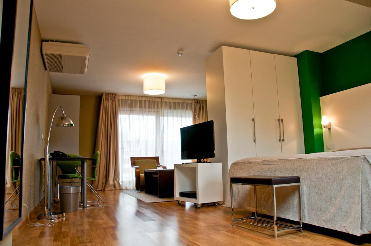 Mas Aparthotel Eu Брюссель Экстерьер фото
