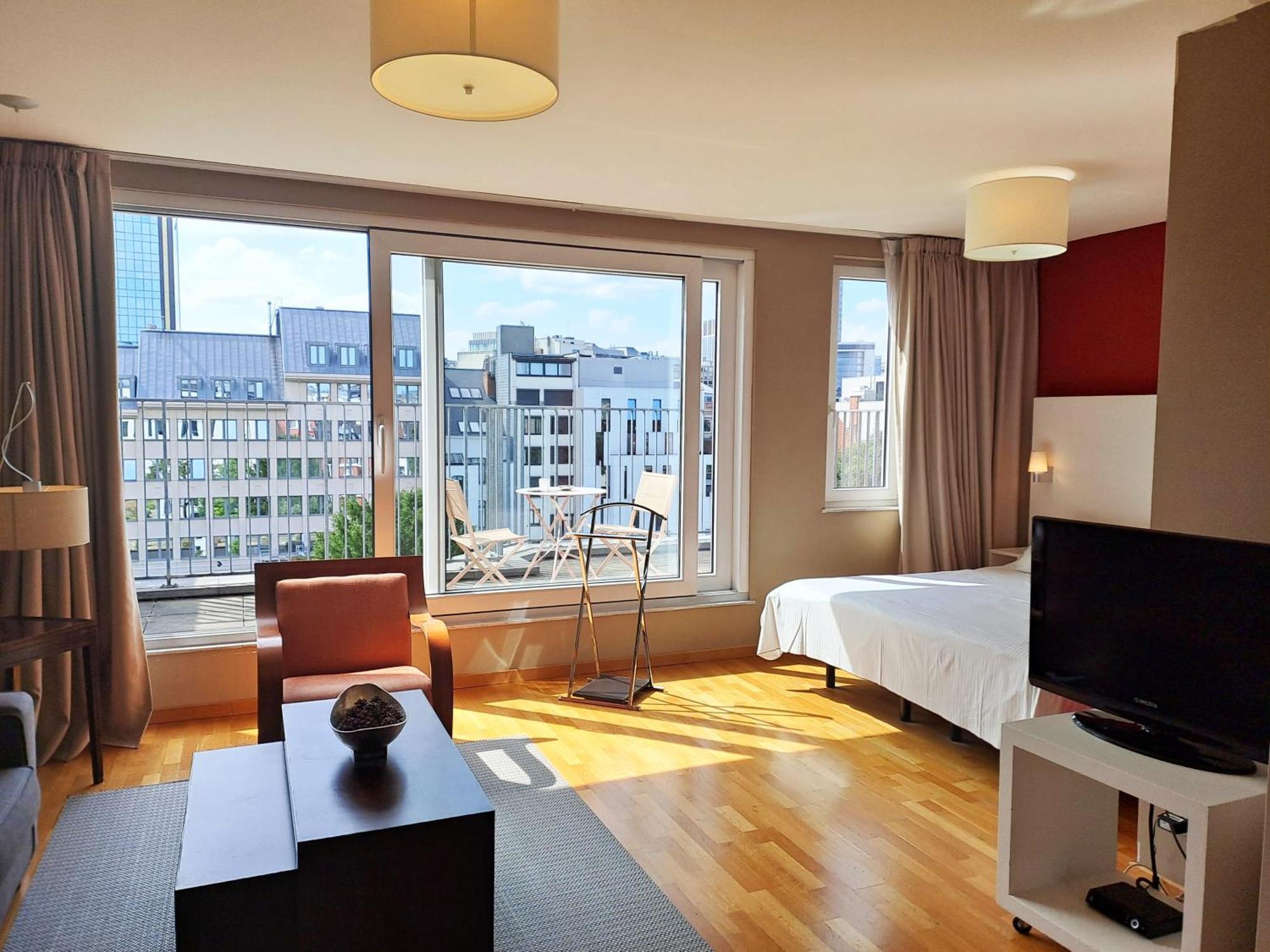 Mas Aparthotel Eu Брюссель Экстерьер фото